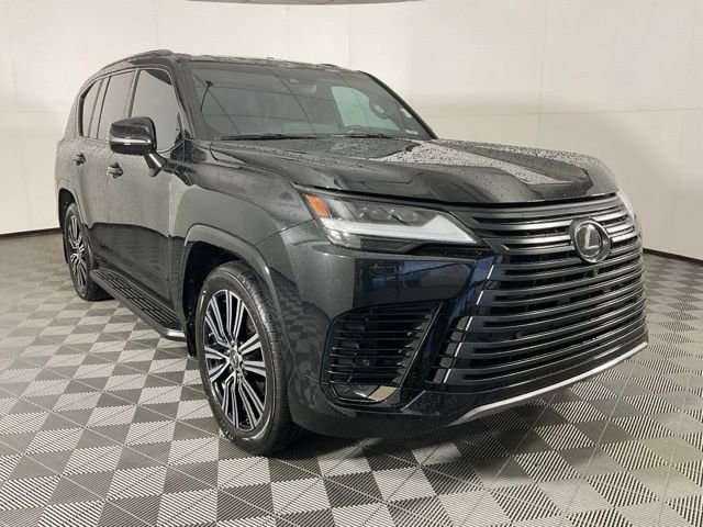 Used 2023 Lexus LX 600 4WD w/ Appearance Package image 3