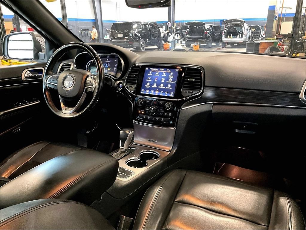 Used 2020 Jeep Grand Cherokee Limited w/ Premium Lighting Group AWD/4WD image 14