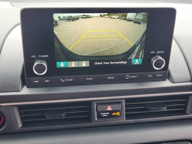 Used 2025 Honda Pilot Sport image 6