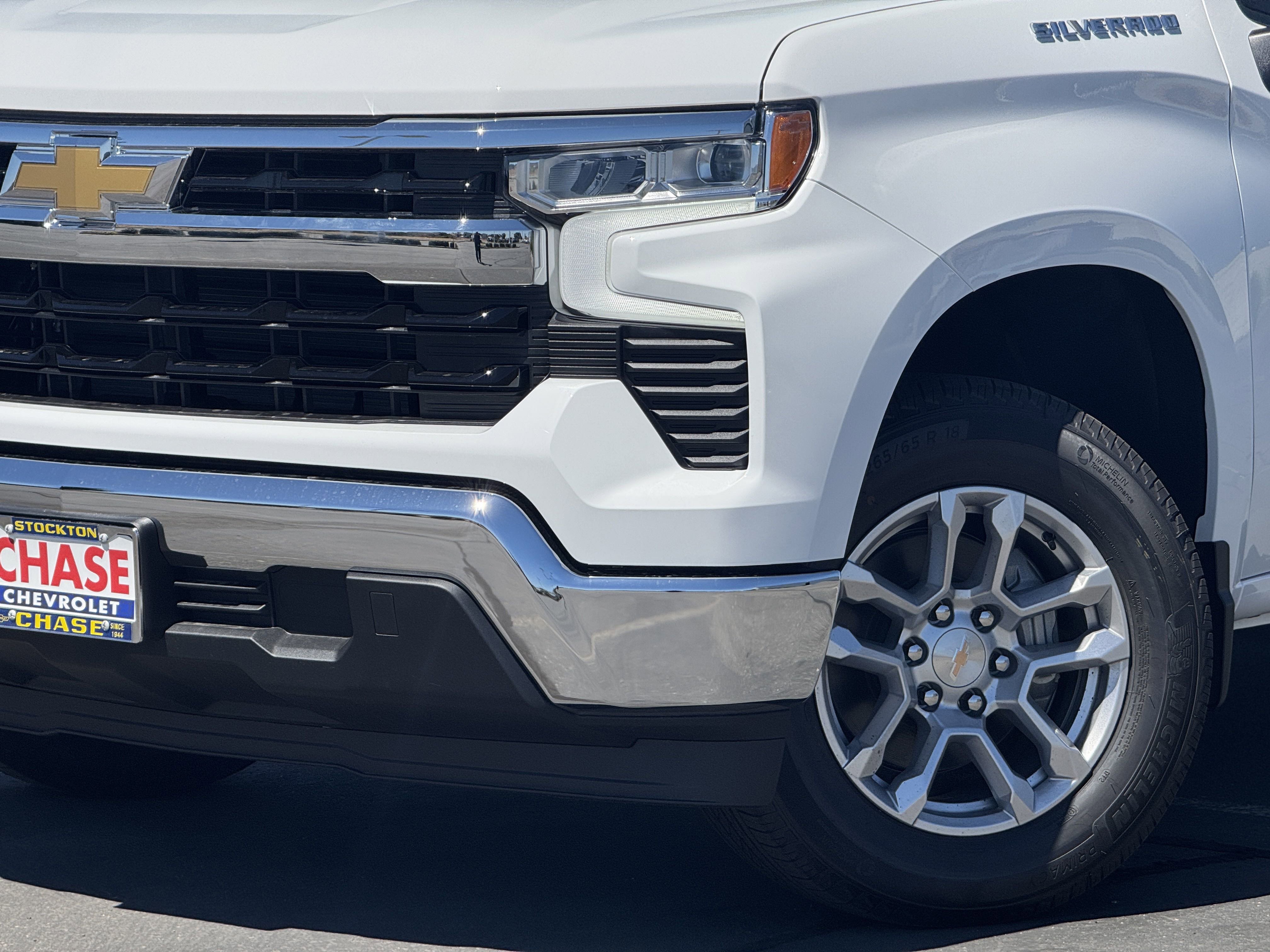 New 2026 Chevrolet Silverado 1500 LT image 3
