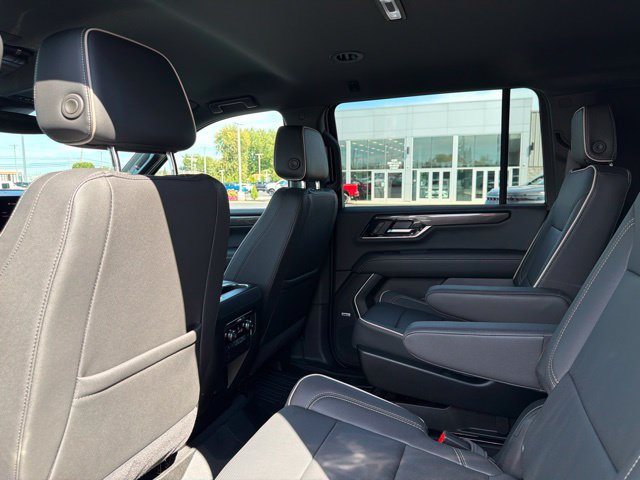 Used 2025 GMC Yukon XL Elevation AWD/4WD image 40