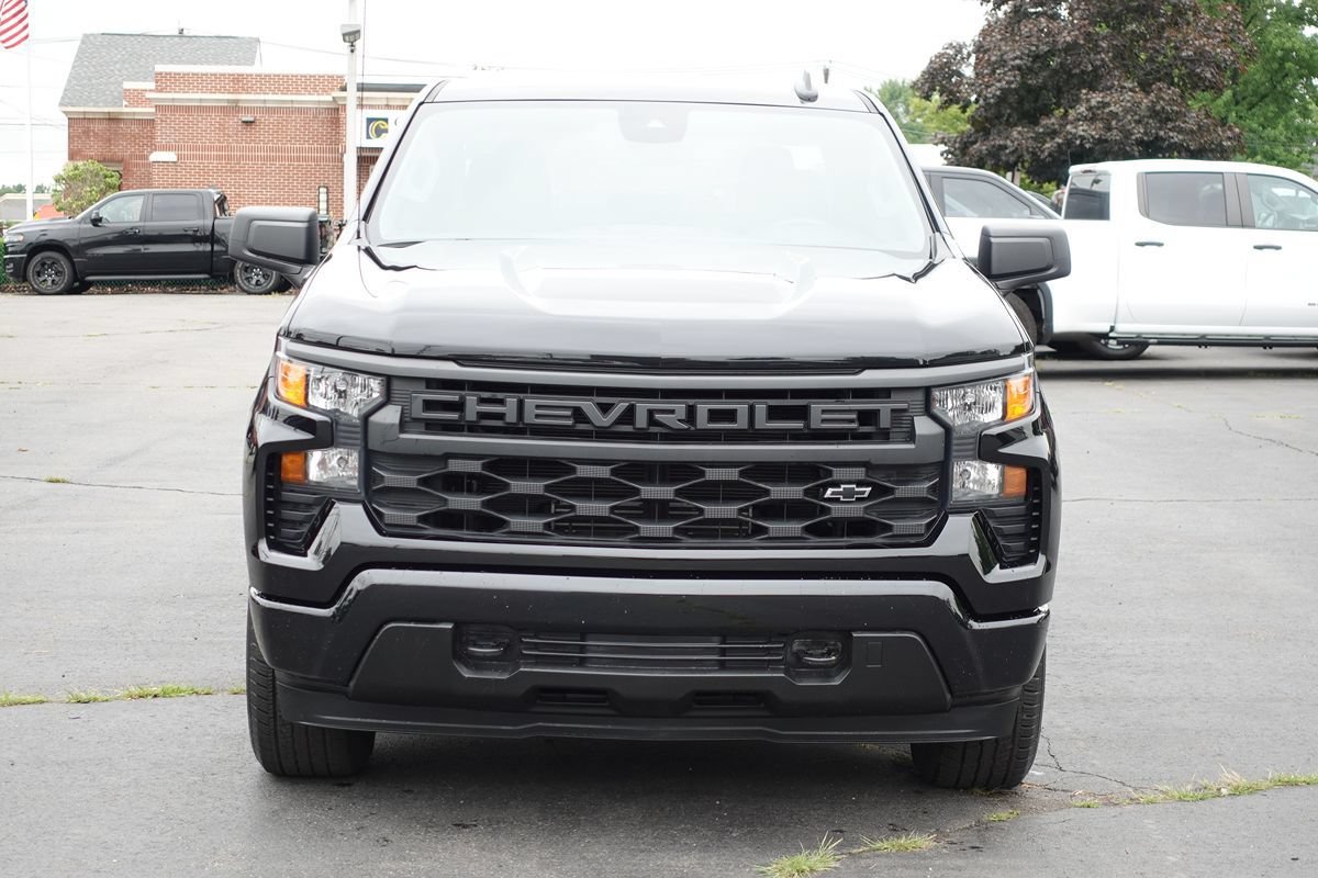 Used 2024 Chevrolet Silverado 1500 Custom AWD/4WD image 5