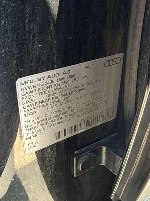 Used 2025 Audi Q5 Premium Plus w/ Premium Plus AWD/4WD image 6