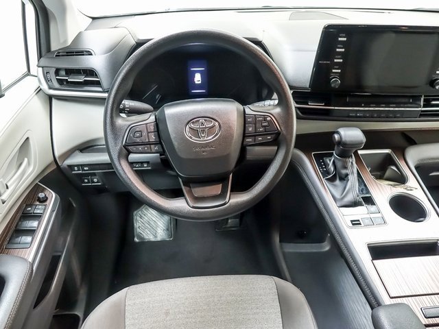 Certified 2024 Toyota Sienna LE image 13