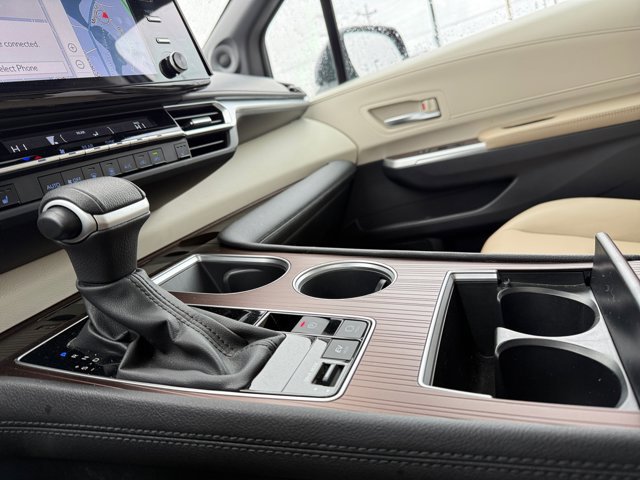 Certified 2024 Toyota Sienna XLE w/ XLE Plus Package image 24