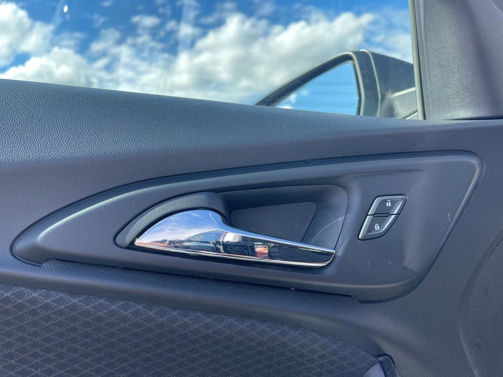 Used 2023 Chevrolet Malibu LS image 22
