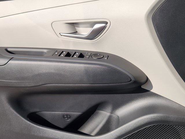 New 2026 Hyundai Tucson SEL image 16