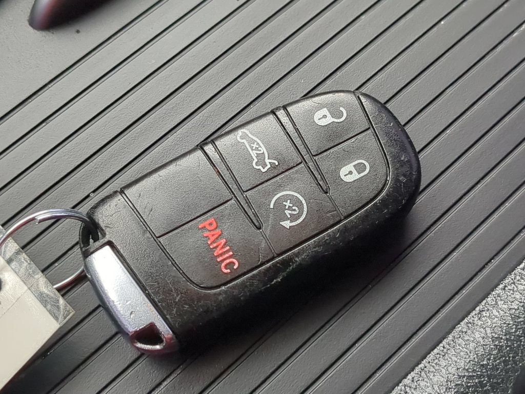 Used 2017 Chrysler 300 S AWD/4WD image 40