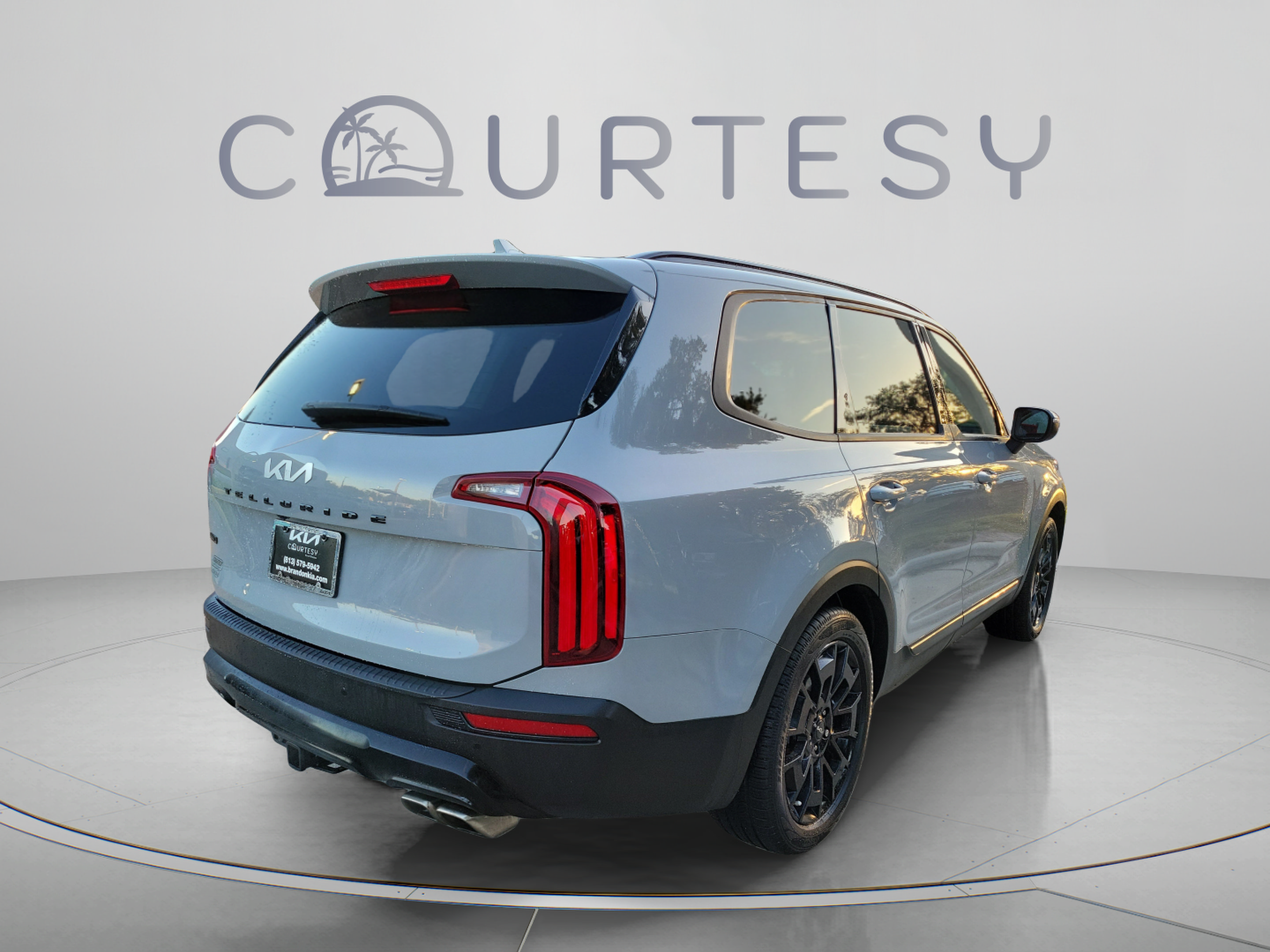 Certified 2022 Kia Telluride EX w/ EX Premium Package AWD/4WD image 3
