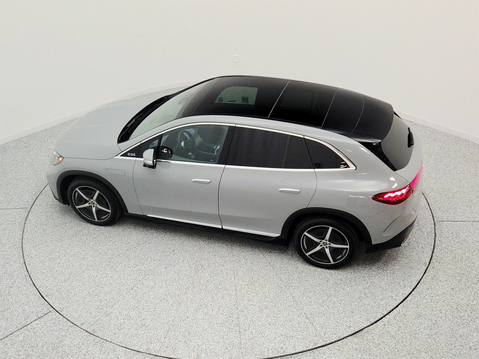 Used 2023 Mercedes-Benz EQE 500 4MATIC SUV image 29