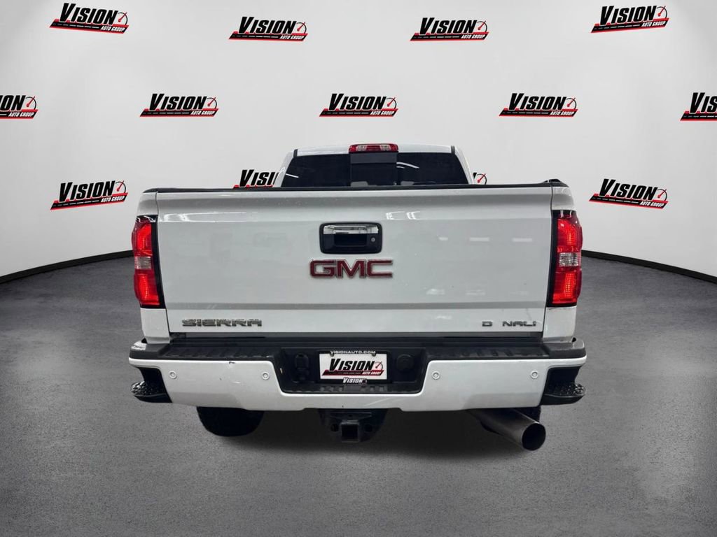 Used 2017 GMC Sierra 2500 Denali w/ Duramax Plus Package AWD/4WD image 6