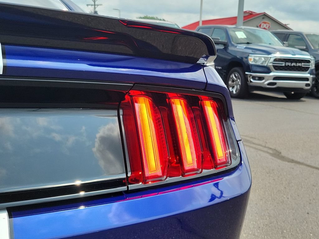 Used 2016 Ford Mustang Shelby GT350 w/ Track Package RWD image 14