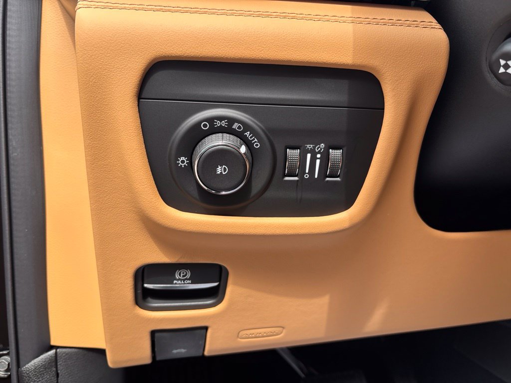 New 2027 Jeep Grand Cherokee Summit AWD/4WD image 39