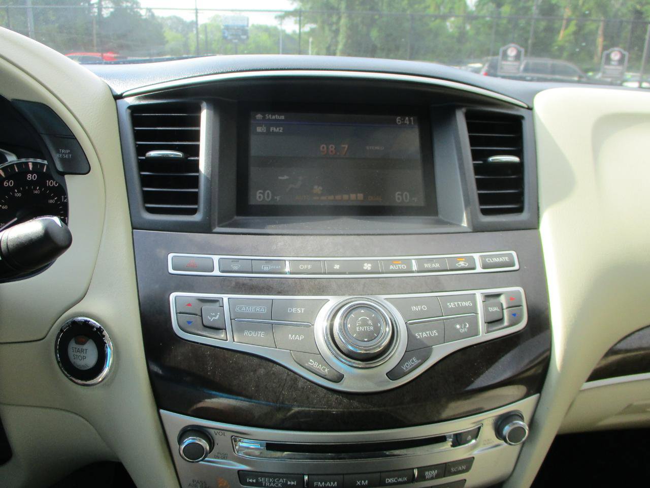 Used 2015 INFINITI QX60 FWD w/ Premium Package image 16
