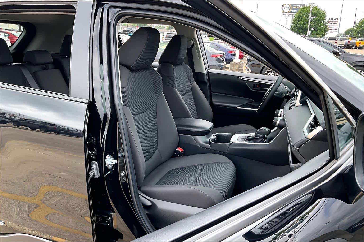 Certified 2024 Toyota RAV4 LE AWD/4WD image 9