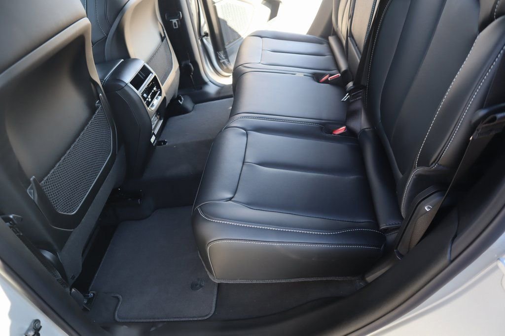 New 2025 Jeep Grand Cherokee Limited image 12