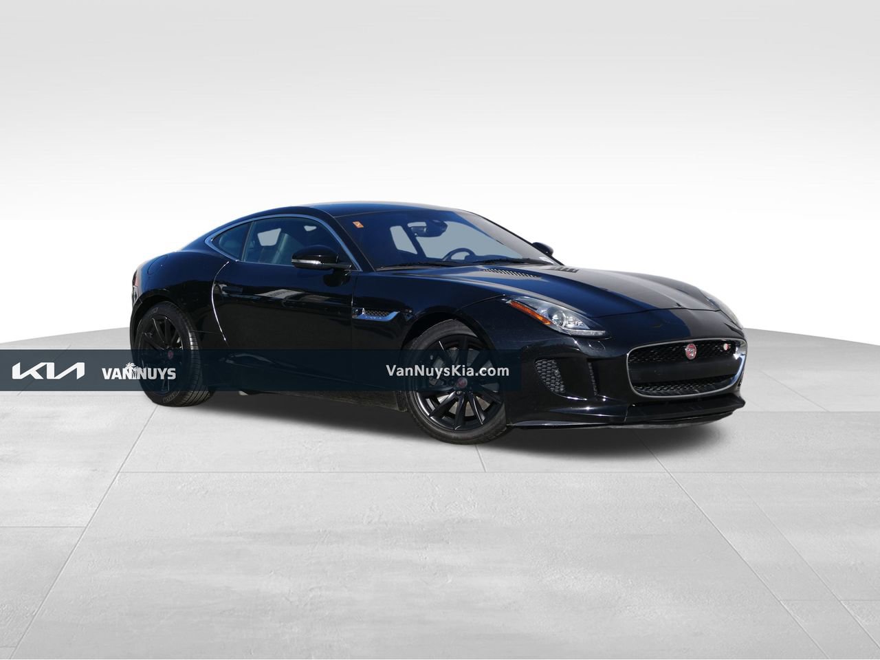 Used 2017 Jaguar F-TYPE Coupe image 1