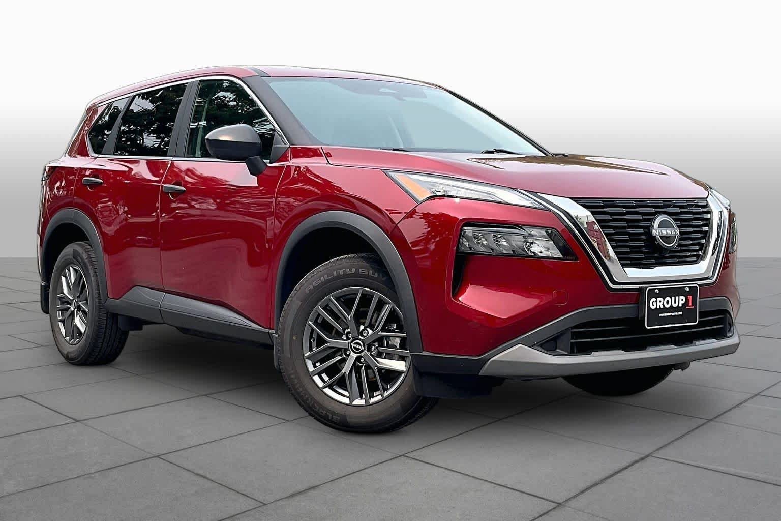 Used 2023 Nissan Rogue S FWD image 2