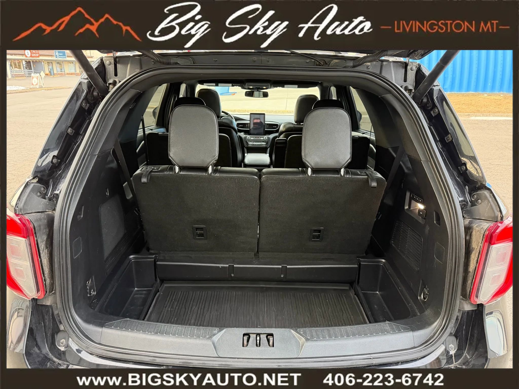 Used 2020 Ford Explorer ST w/ ST Street Pack image 24