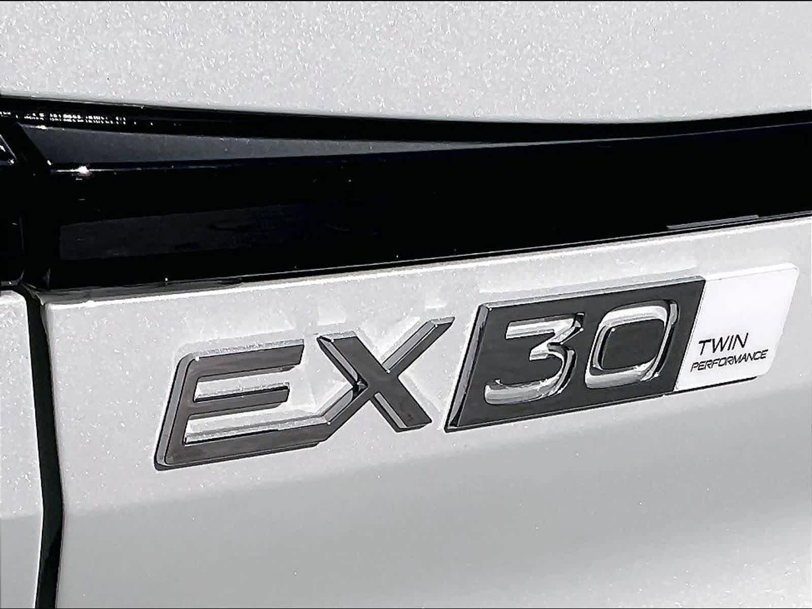 New 2026 Volvo EX30 Ultra w/ Protection Package Premier AWD/4WD image 26