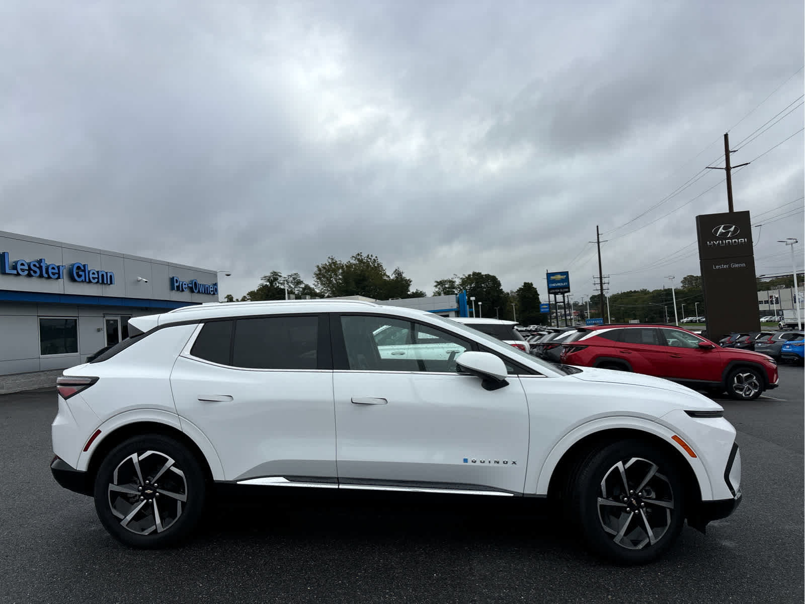 Certified 2024 Chevrolet Equinox EV LT FWD image 3