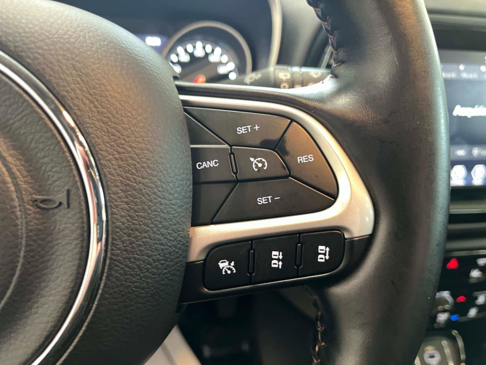 Used 2021 Jeep Compass Limited w/ Sun and Sound Group image 27