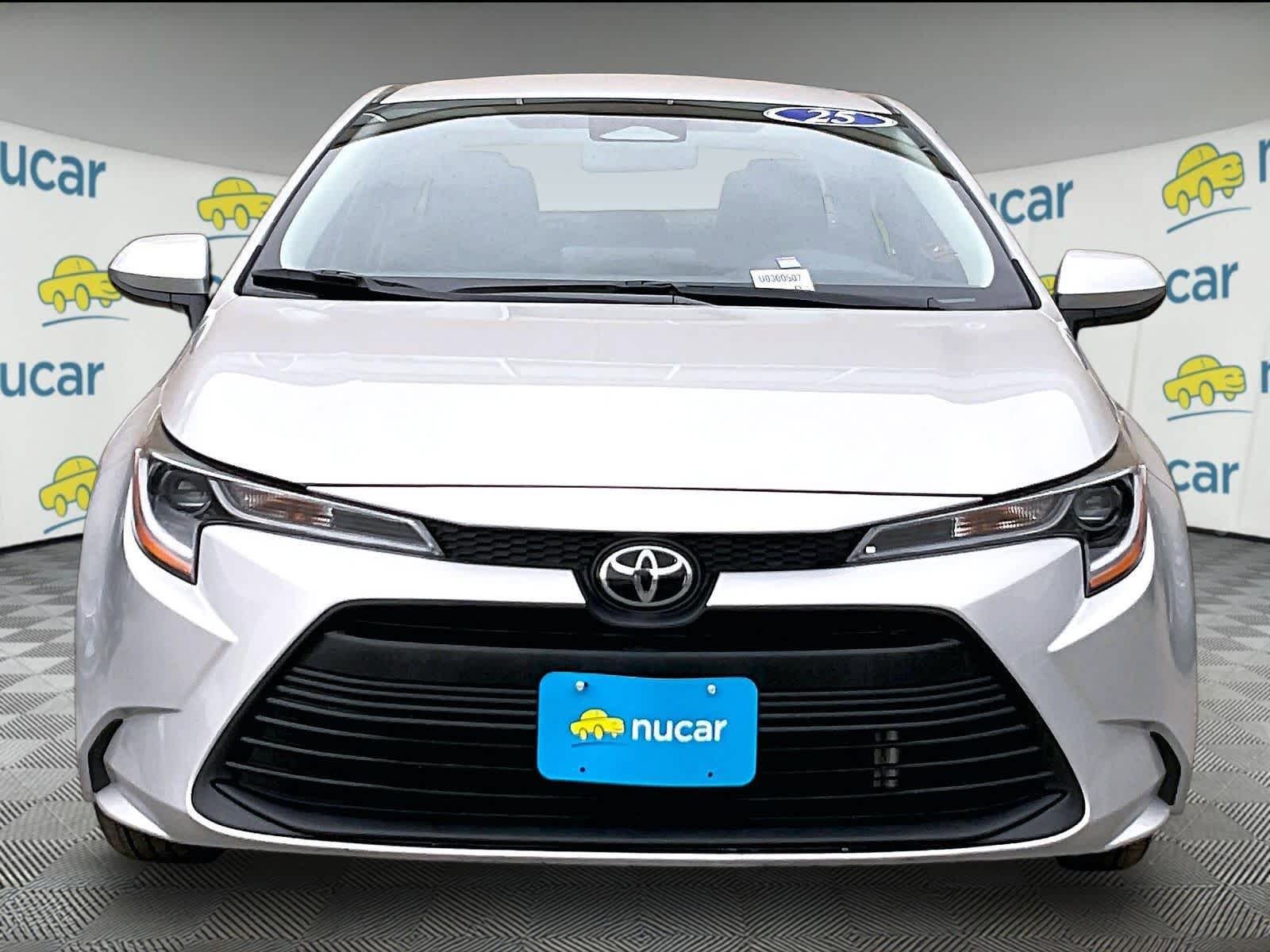 Certified 2025 Toyota Corolla LE FWD image 2