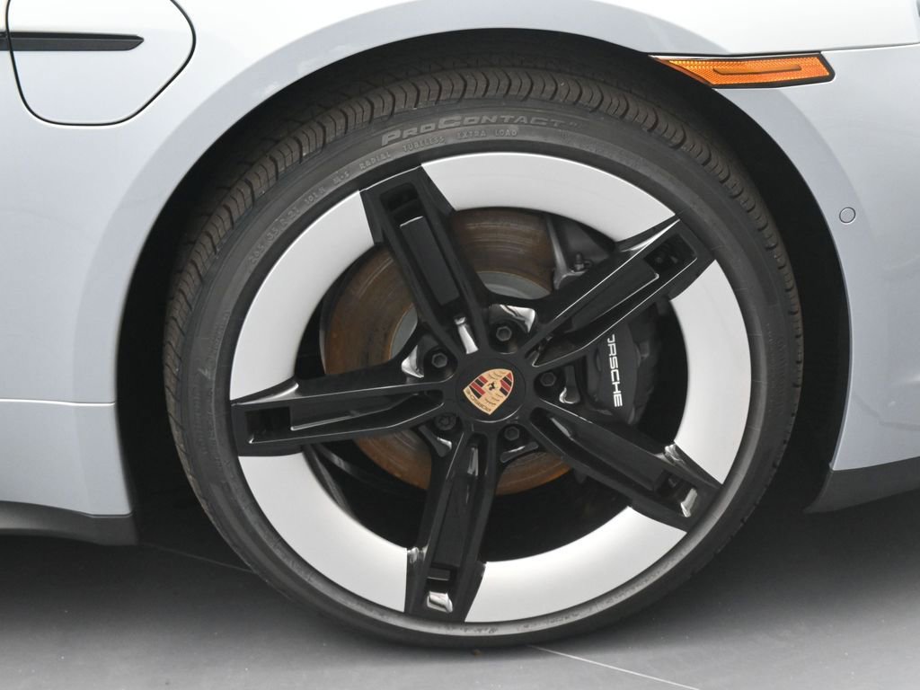 Certified 2025 Porsche Taycan image 12