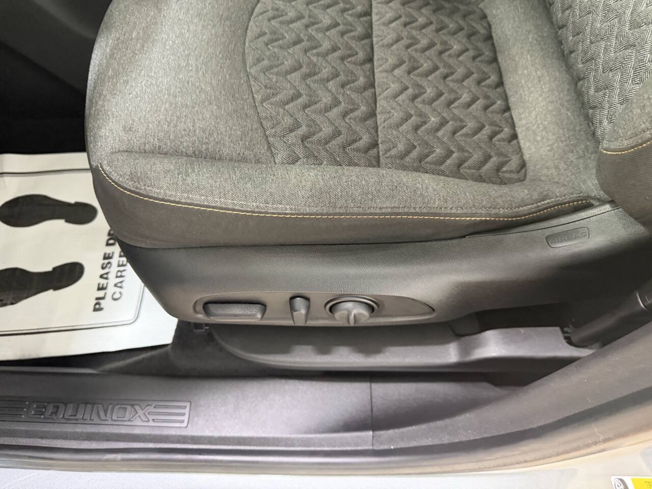 Used 2023 Chevrolet Equinox LT FWD image 21