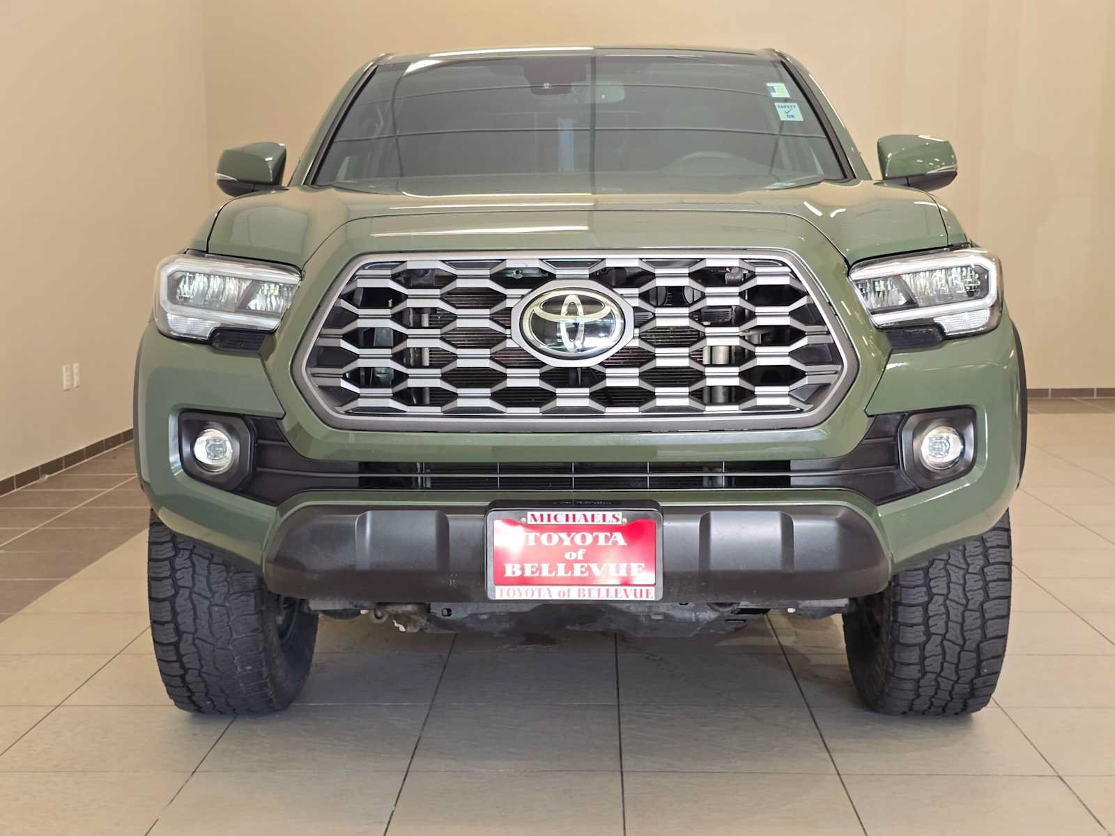 Certified 2022 Toyota Tacoma TRD Off-Road w/ TRD Premium Off Road Package AWD/4WD image 6
