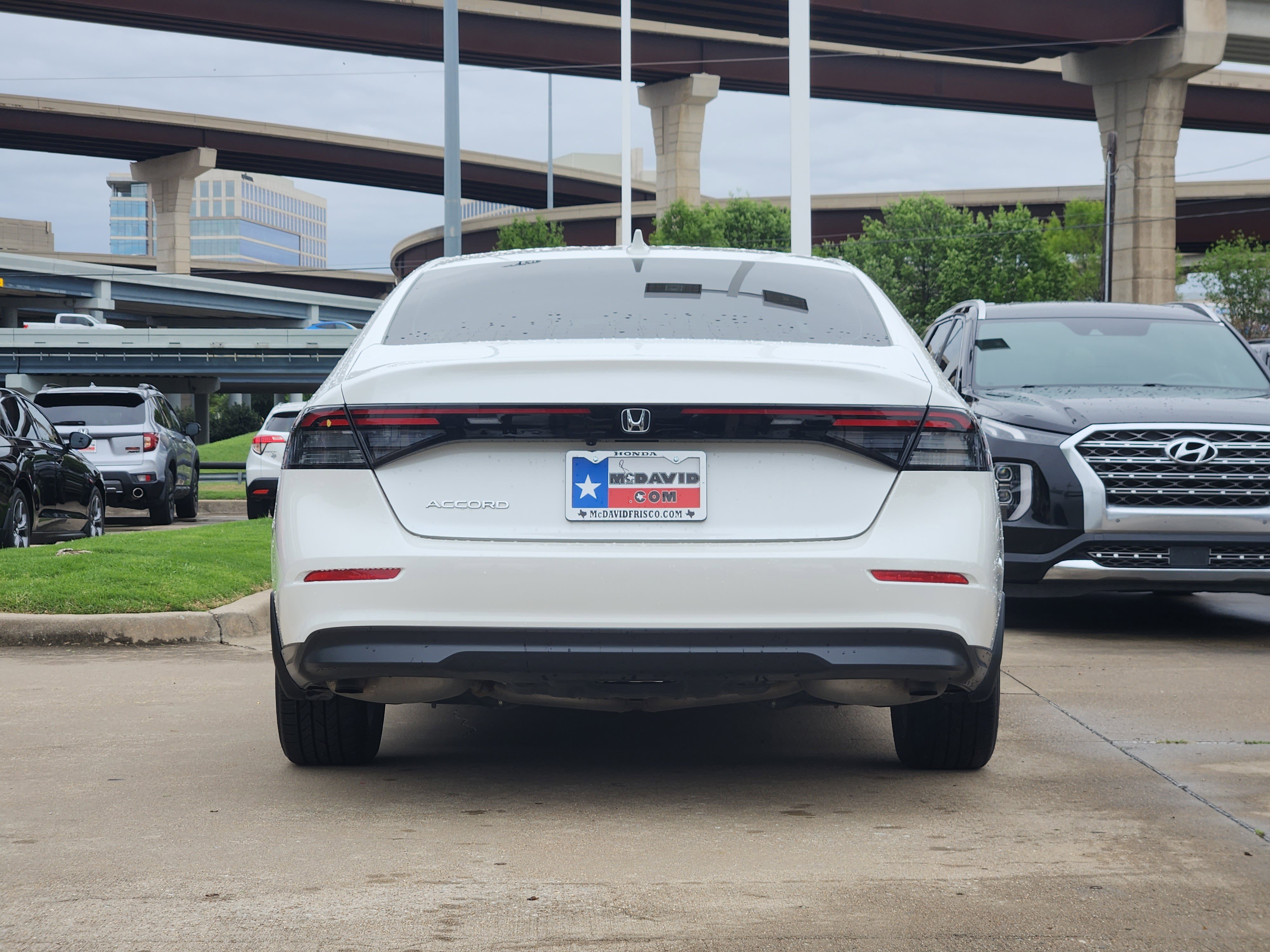 Used 2023 Honda Accord EX image 7