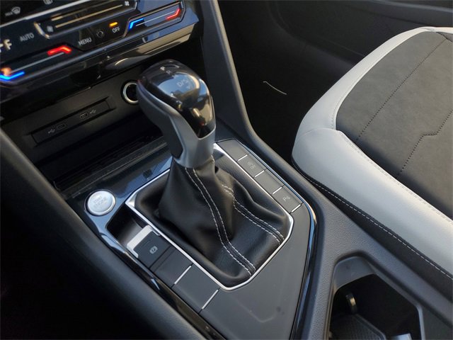 New 2026 Volkswagen Taos SE image 23