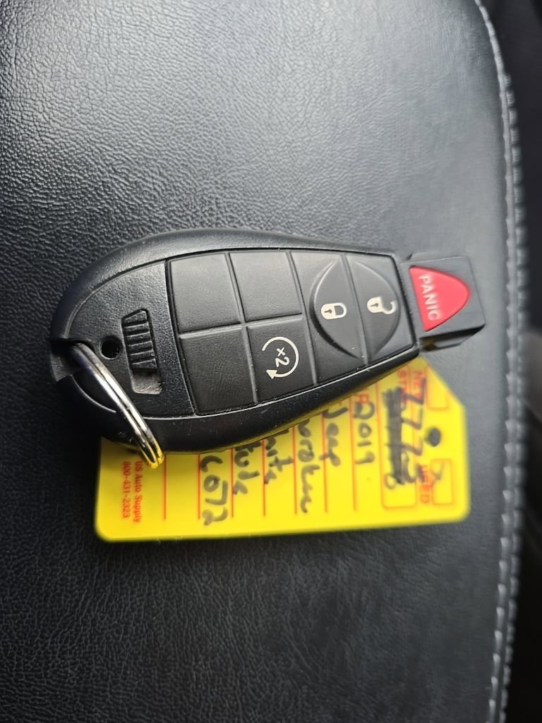 Used 2019 Jeep Cherokee Latitude w/ Cold Weather Group image 8