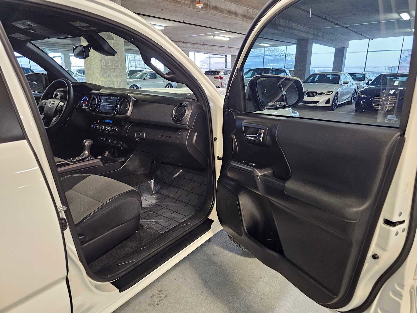 Used 2021 Toyota Tacoma TRD Sport w/ Technology Package image 35