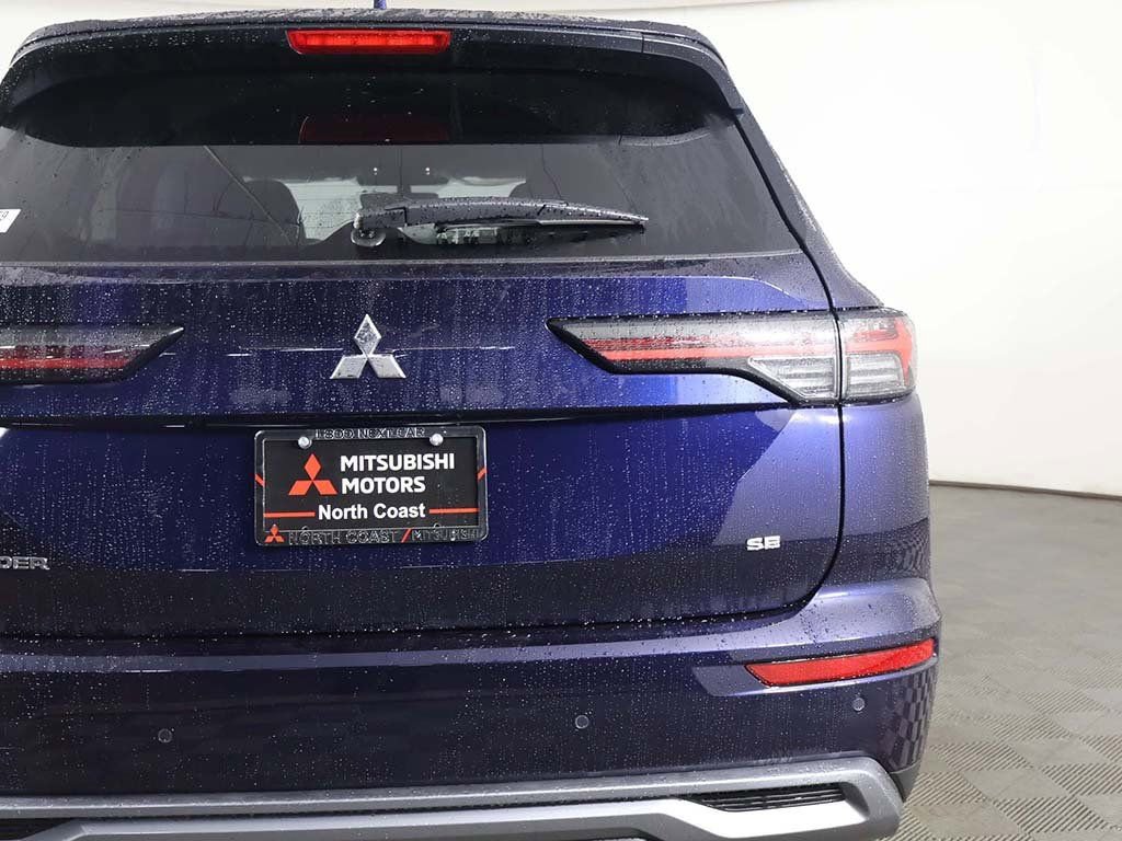 New 2026 Mitsubishi Outlander SE FWD image 17