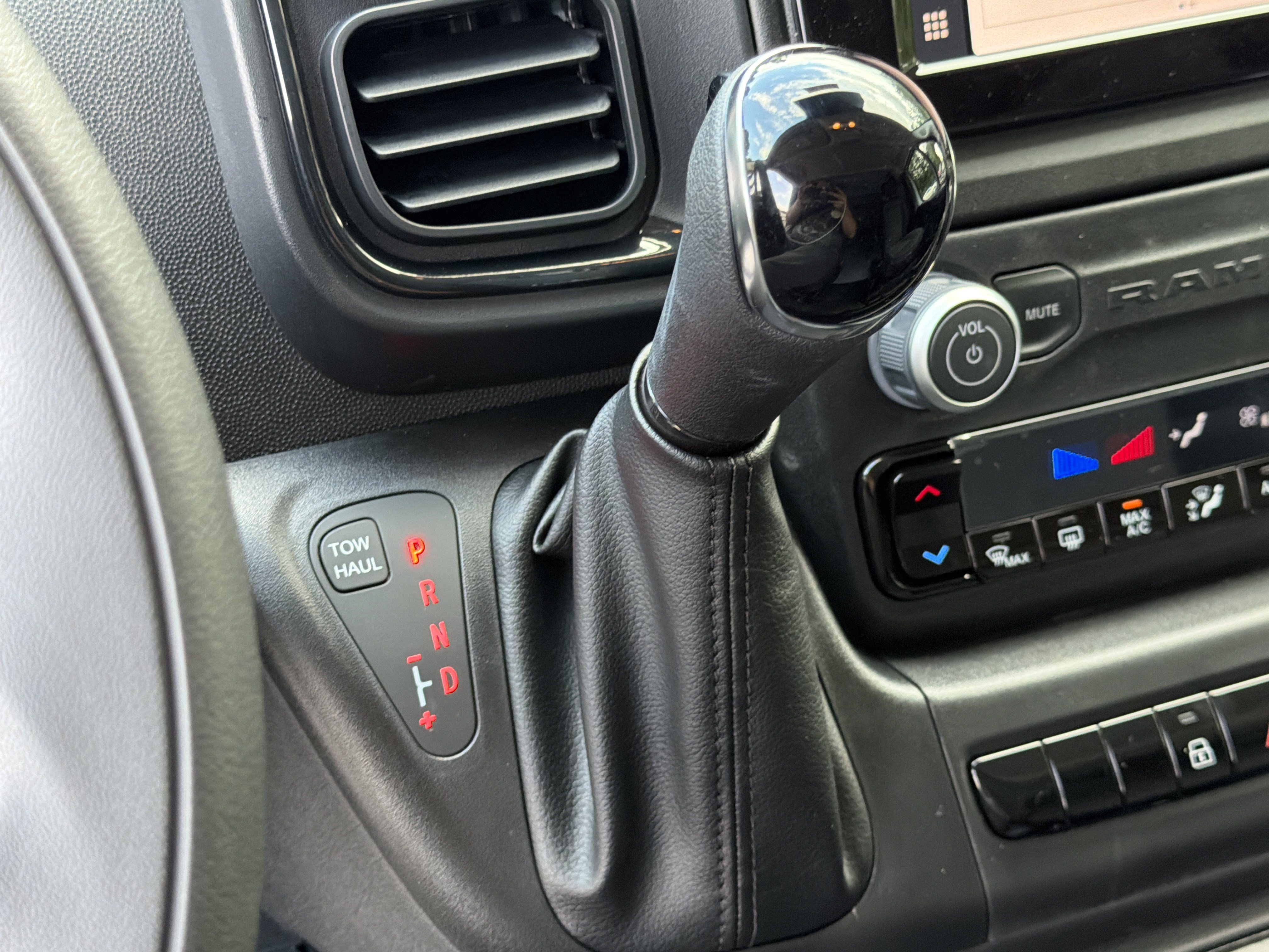 New 2026 RAM ProMaster 1500 w/ Convenience Group FWD image 33