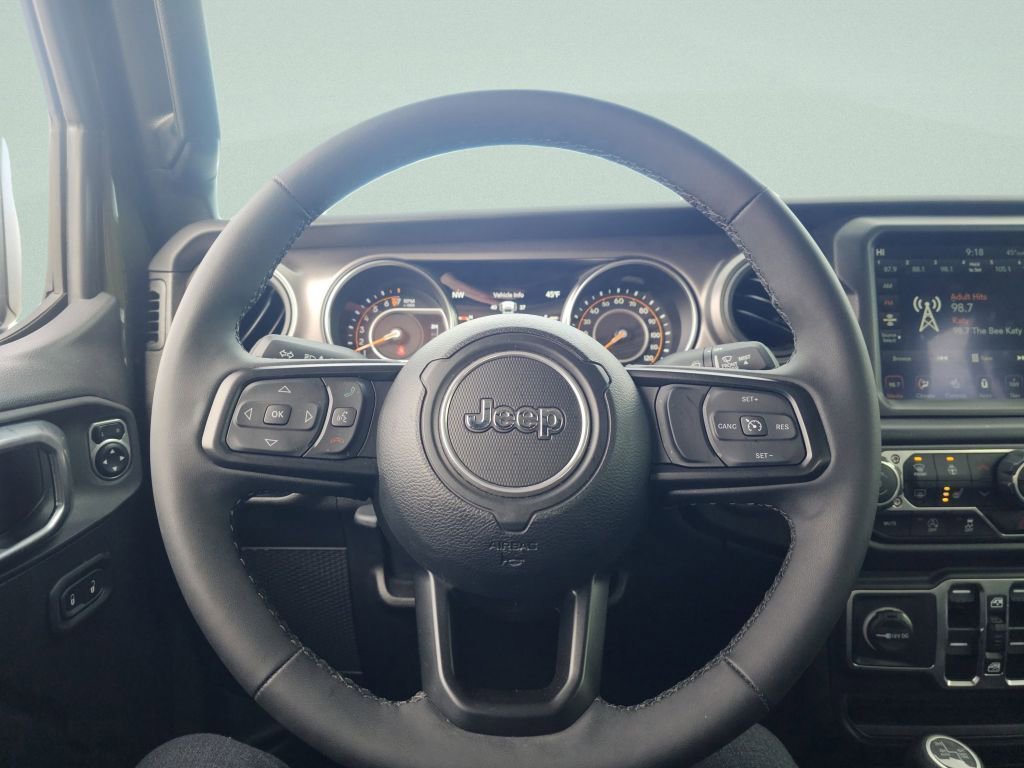 Used 2023 Jeep Gladiator Sport AWD/4WD image 31