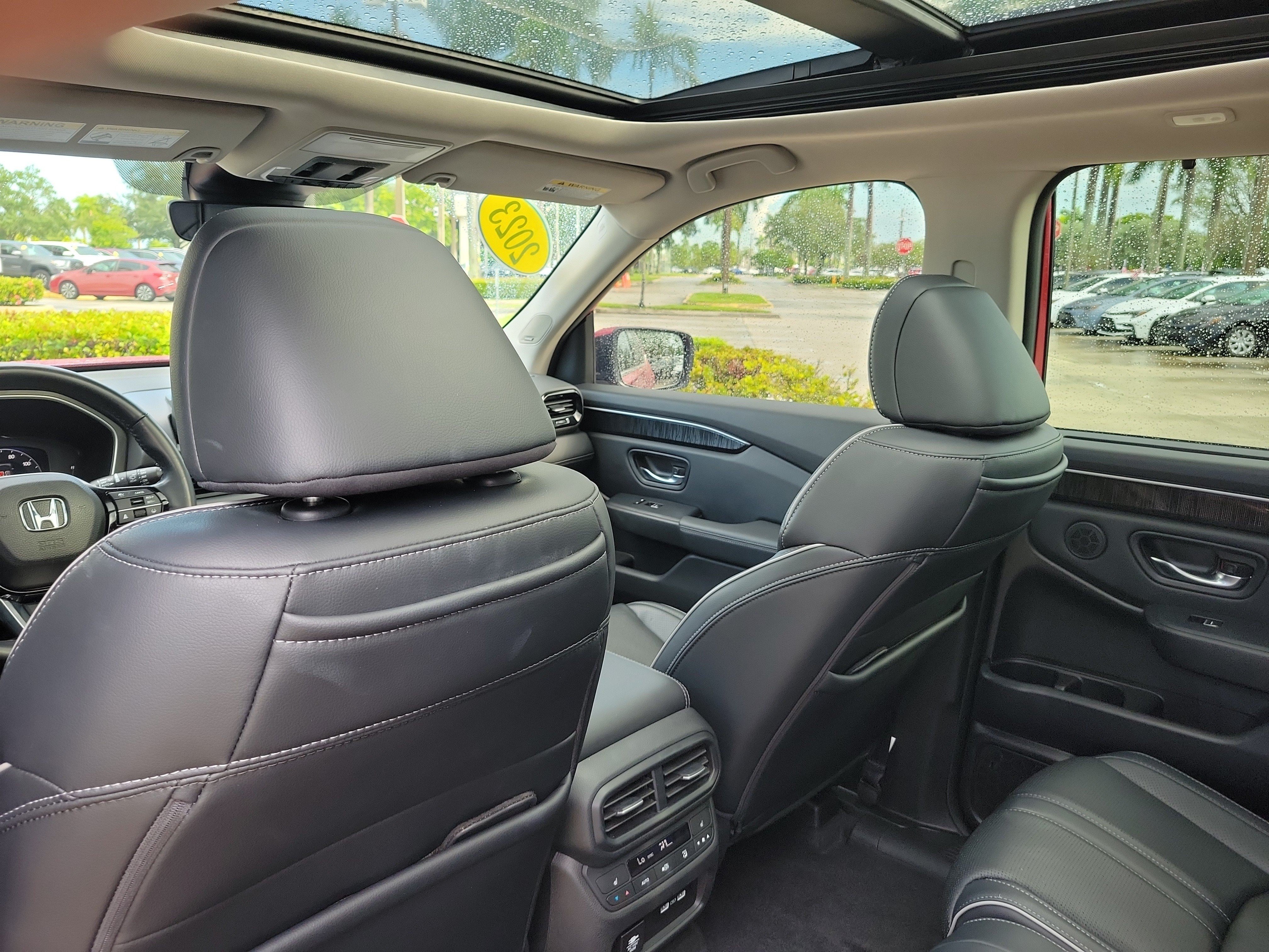Used 2023 Honda Pilot Elite image 18