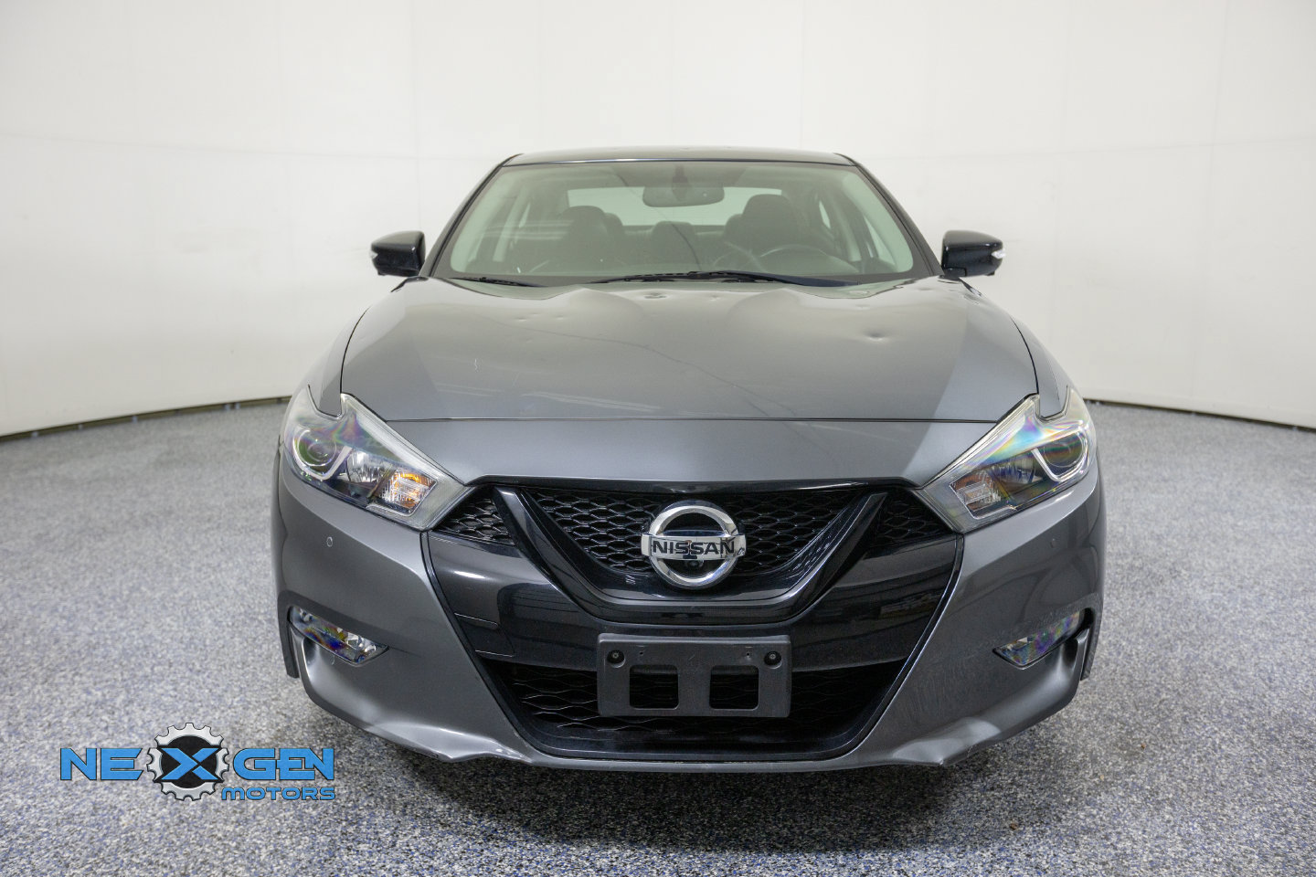 Used 2018 Nissan Maxima SR w/ Midnight Edition FWD image 3