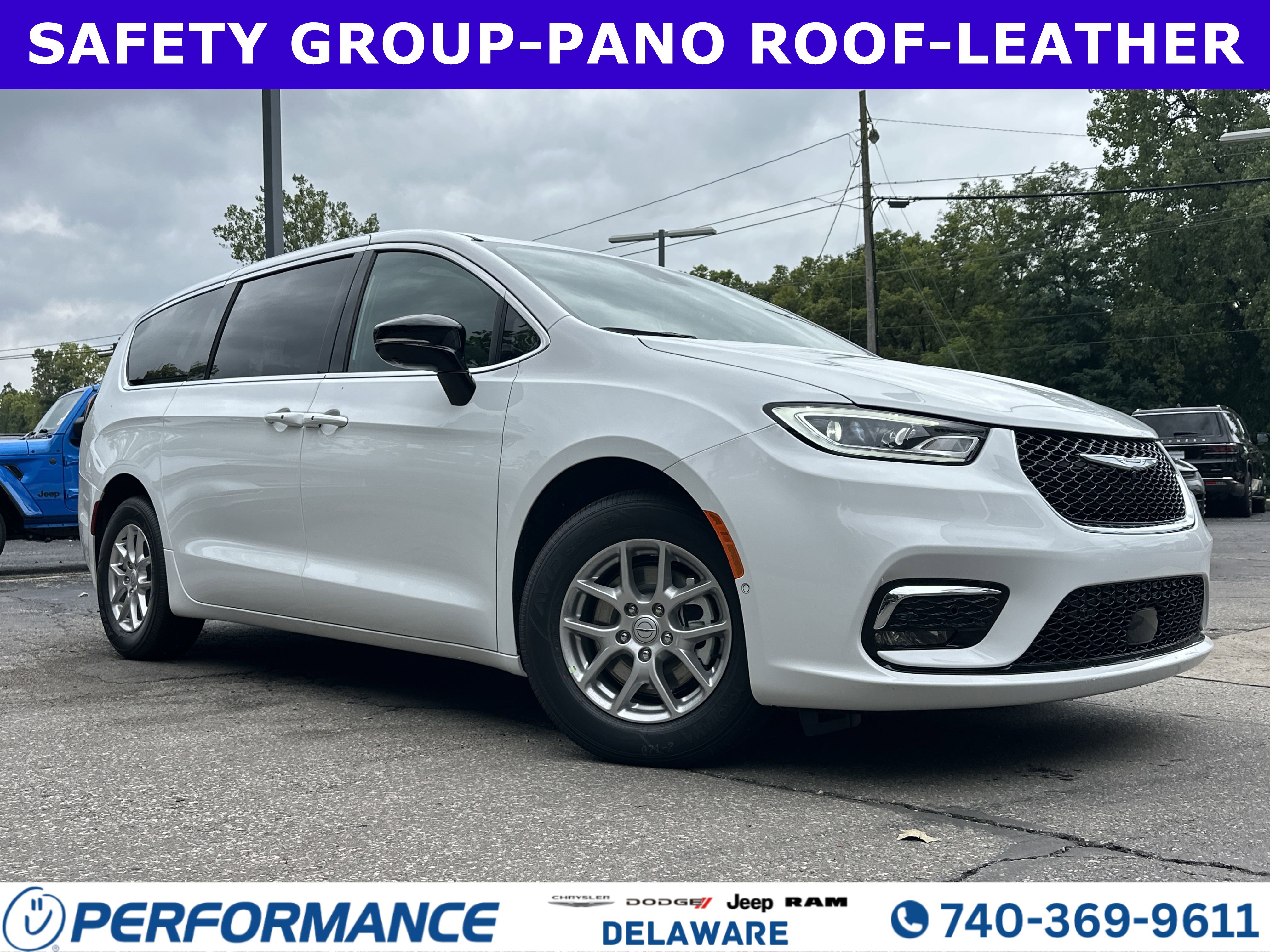 New 2026 Chrysler Pacifica Select