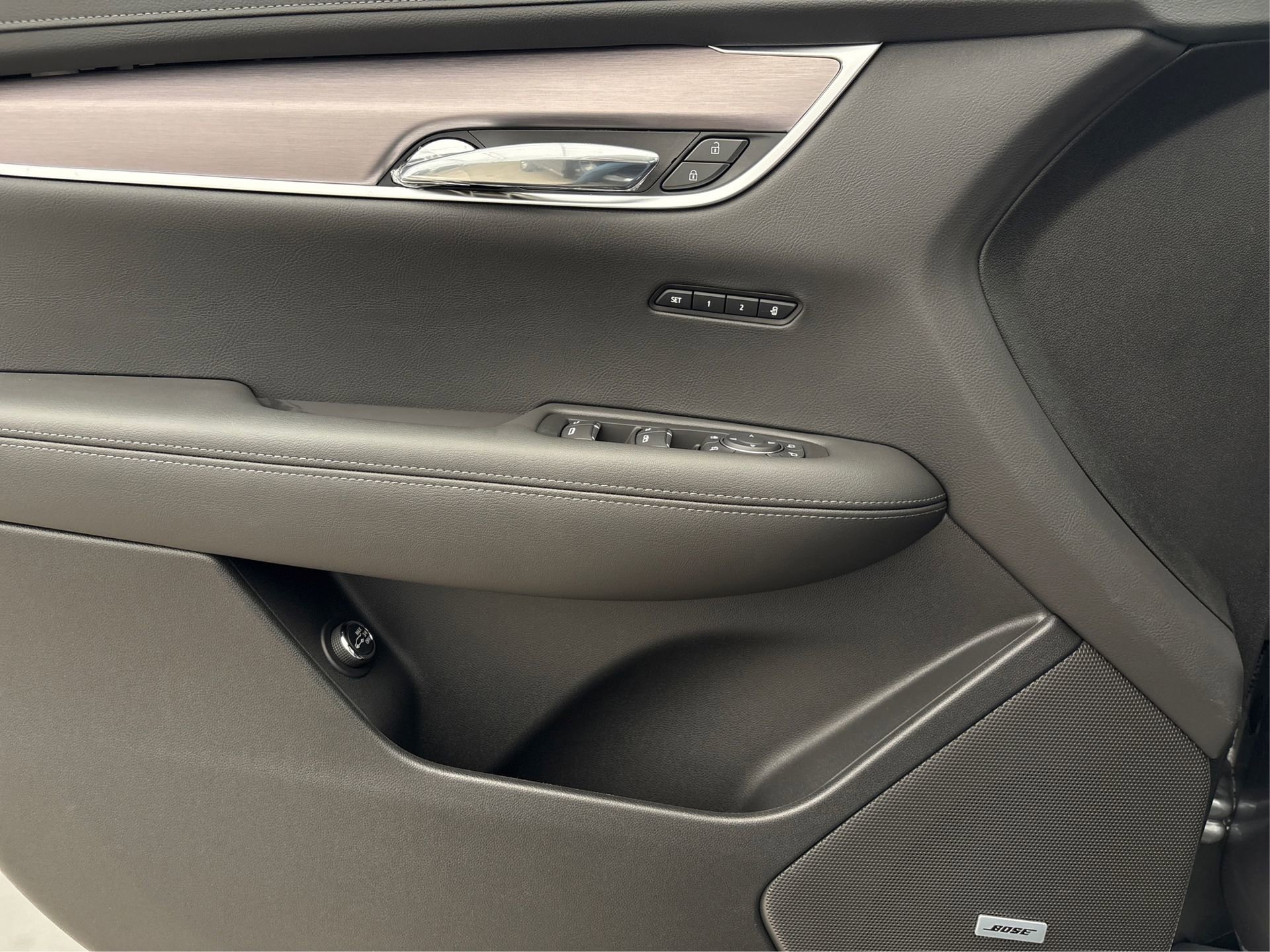 New 2025 Cadillac XT6 Luxury image 21