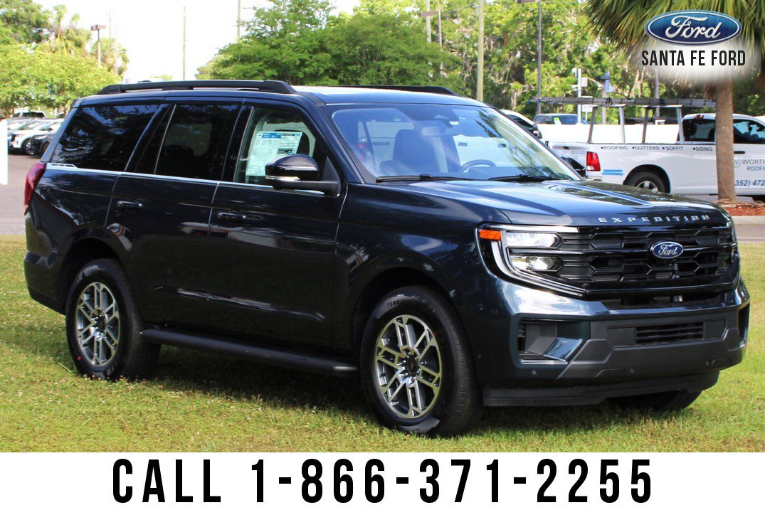 New 2025 Ford Expedition Active image 2
