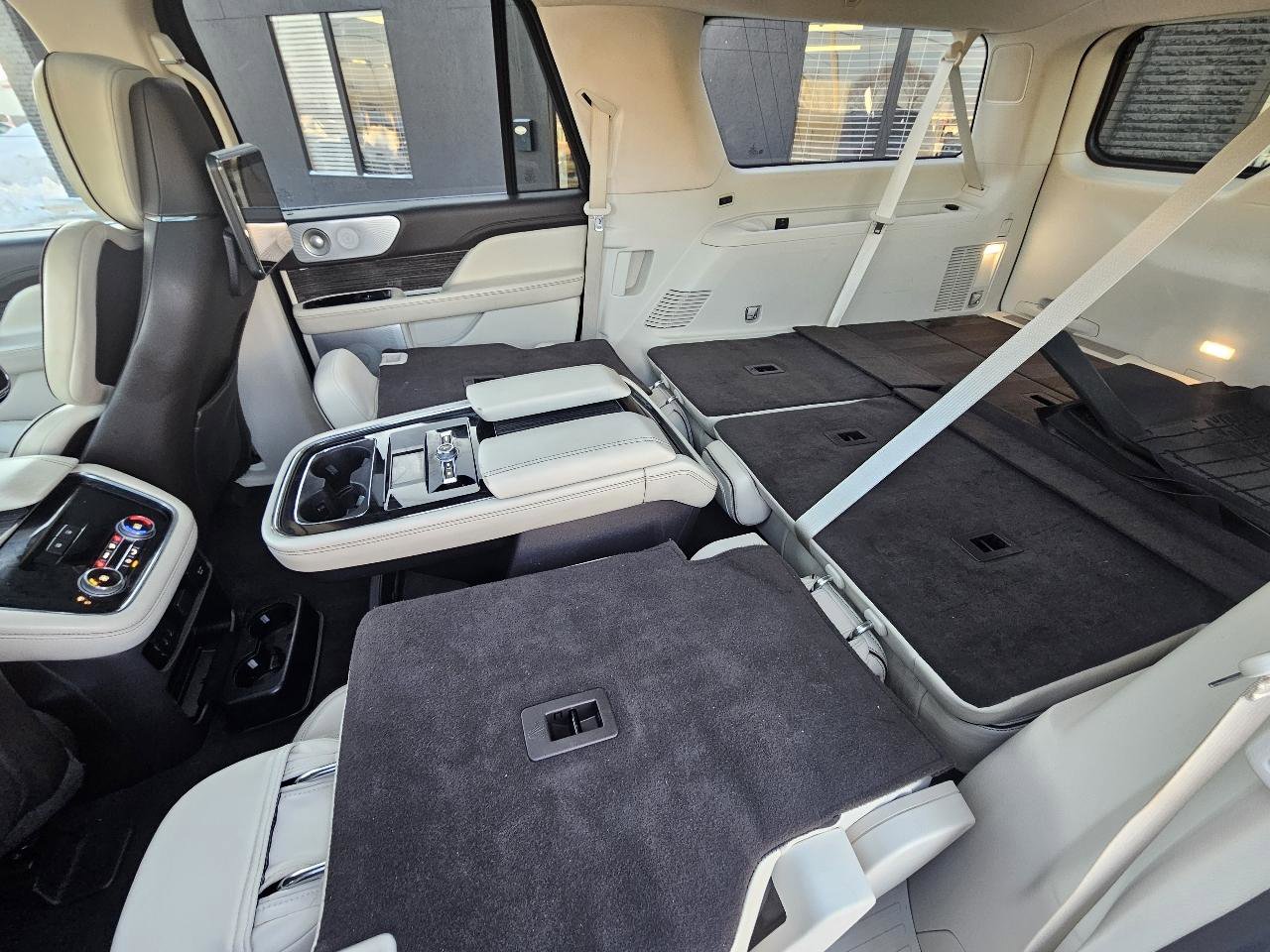 Used 2018 Lincoln Navigator L Black Label w/ Cargo Package image 50