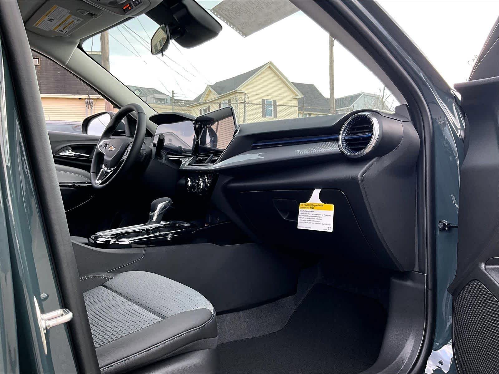 New 2026 Chevrolet Trax LT w/ LT Convenience Package FWD image 10
