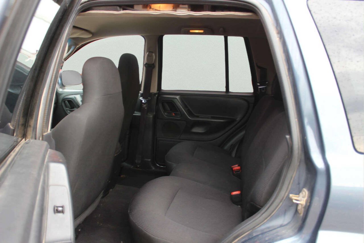 Used 2004 Jeep Grand Cherokee Laredo w/ Convenience Group AWD/4WD image 7