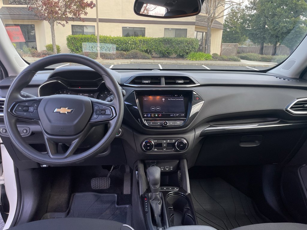 Used 2023 Chevrolet TrailBlazer LT w/ Convenience Package image 40