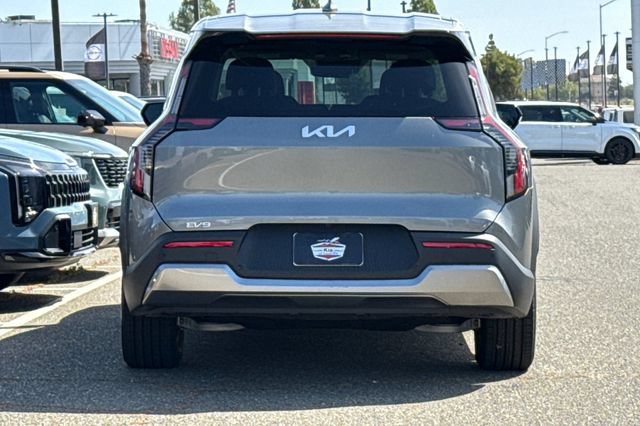 Certified 2024 Kia EV9 Light Long Range RWD image 7