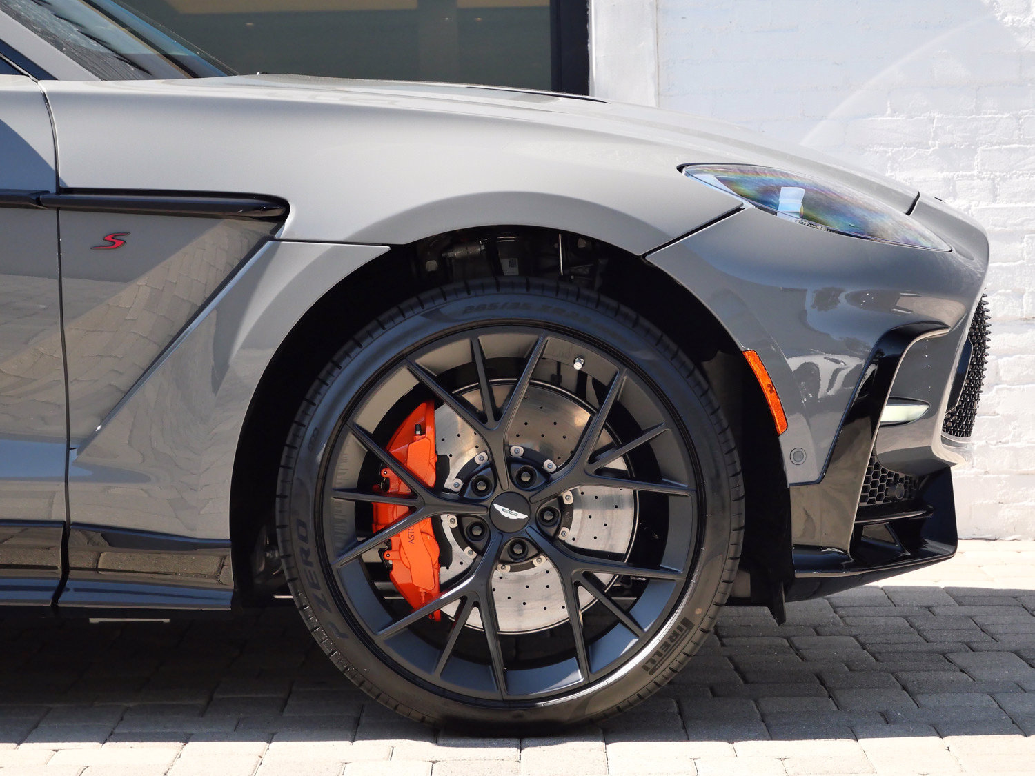 New 2026 Aston Martin DBX S AWD/4WD image 4