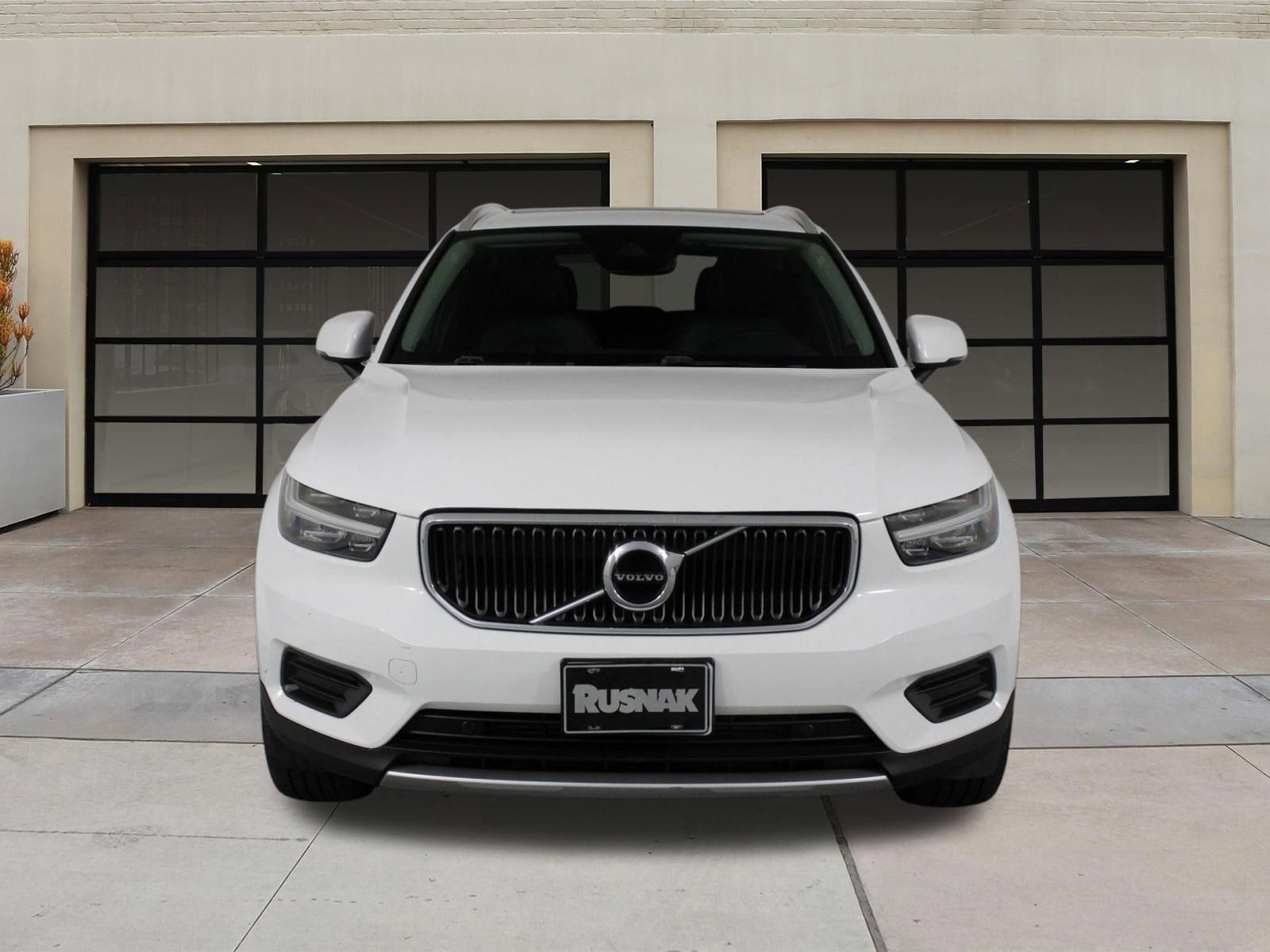 Used 2019 Volvo XC40 T5 Momentum image 6