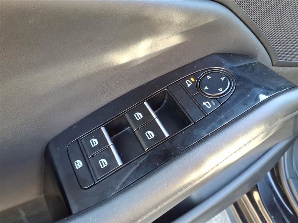 Used 2024 MAZDA MAZDA3 s FWD image 21